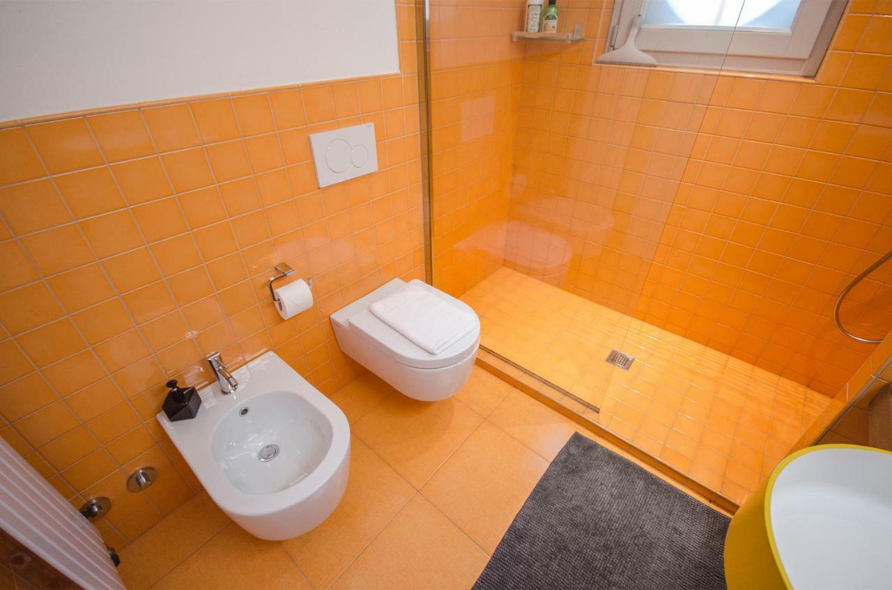 Luxury 65Mq Under The Two Towers Apartment Bologna Exterior photo