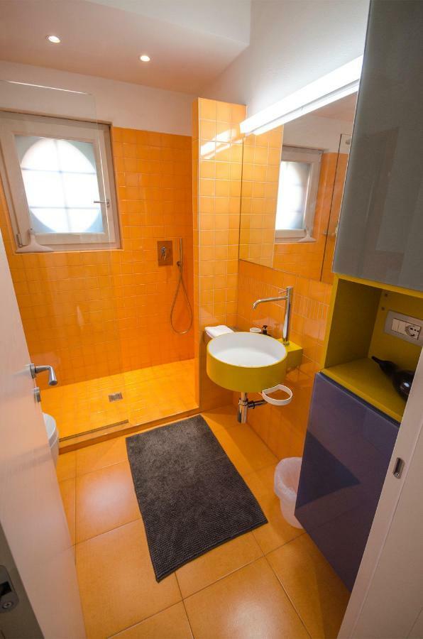 Luxury 65Mq Under The Two Towers Apartment Bologna Exterior photo